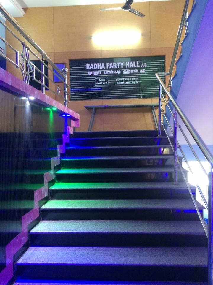 קנצ'יפוראם Radha Party Hall מראה חיצוני תמונה